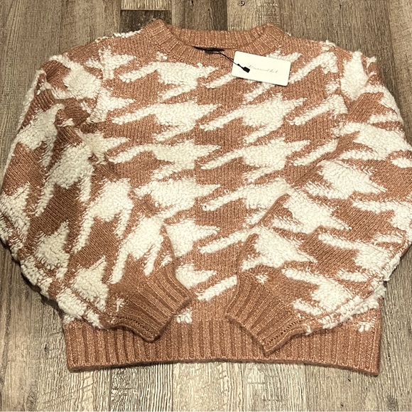 Line & Dot Houndstooth Plush Sweater in Toffee & Ivory NWT - Picture 3 of 6